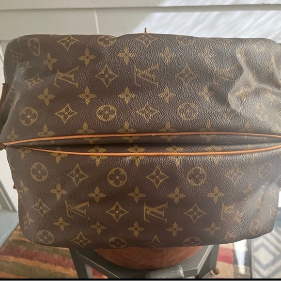 Louis Vuitton Saumur 35 - Picture 8 of 15